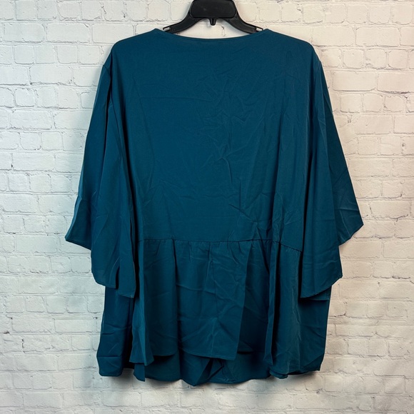 BloomChic Teal Surplice Peplum Top Plus Size 6X 30 - Picture 7 of 8